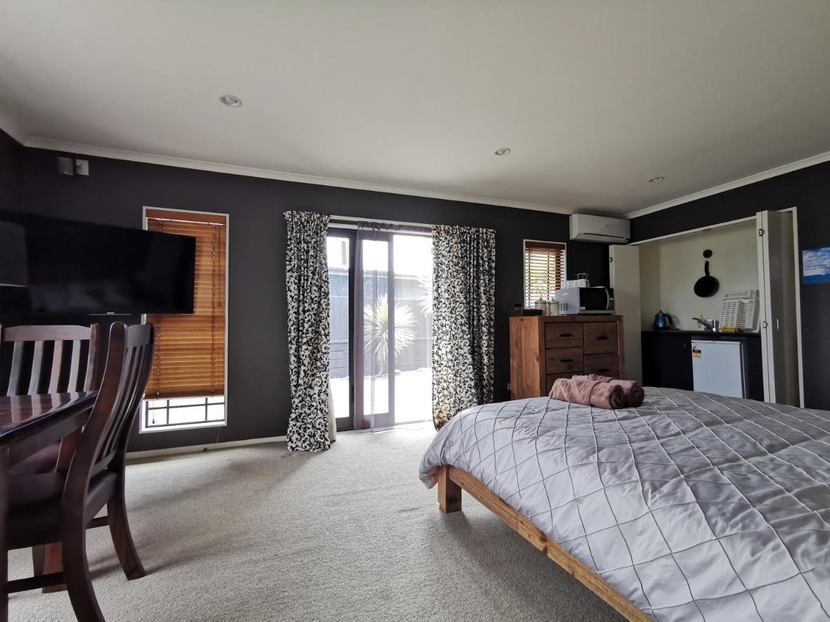Lakeview Holiday Hideaway Taupo Exterior photo